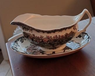 Friendly Village gravy boat and tray