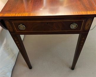 8. Pair of Wellington Hall End Tables w/ 2-9" Drop Leaves (19" x 27" x 26")