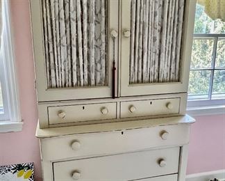 84. Off White Painted 6 Drawer 2 Door Cabinet