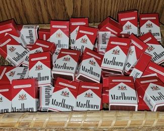 Vintage Marlboro flip-top box matches