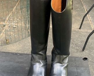 "Foxchase on Hitchcock Woods" in Aiken, SC Starts Closing Tue 5/23 at 8pm. Pickup is Wed 5/24 2-6pm. Please click here to see more photos, descriptions, and current bids:&nbsp;https://ctbids.com/estate-sale/21883