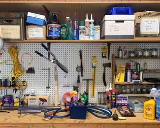 "Foxchase on Hitchcock Woods" in Aiken, SC Starts Closing Tue 5/23 at 8pm. Pickup is Wed 5/24 2-6pm. Please click here to see more photos, descriptions, and current bids:&nbsp;https://ctbids.com/estate-sale/21883