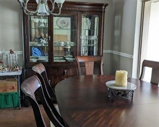 Nice dining set. Whole set 600.00 obo. 