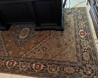 Large rug under executive desk
