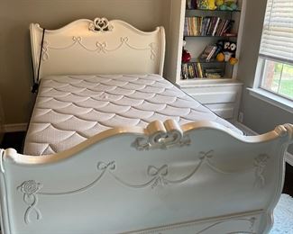 Disney Cinderella full-size trundle bed