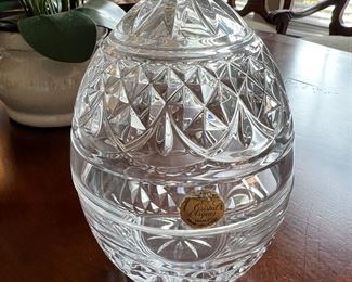 Lead crystal cookie jar