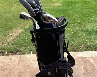 Kids golf clubs and bag 