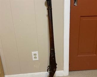 interesting antique rifle - Circa 1800