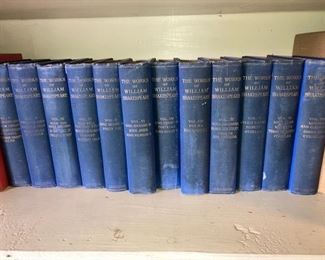 vintage set of 12 Shakespeare