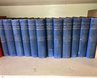 vintage set of 12 Shakespeare 