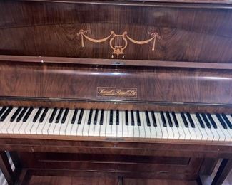 well maintained - beautiful piano