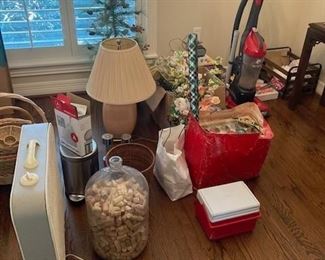 fan, ceramic lamp, vacuum, Xmas Decorations, trash can