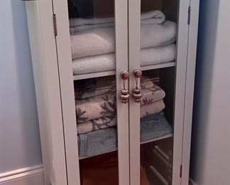 Bathroom Cabinet with Towel Racks on Either Side 