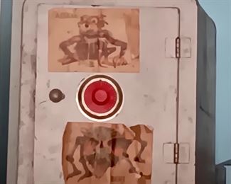 Vintage Metal Bank/Safe 