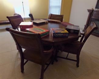 GAME TABLE WITH FOUR CHAIRS