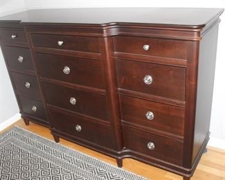 W-69”   D-21”   H-43