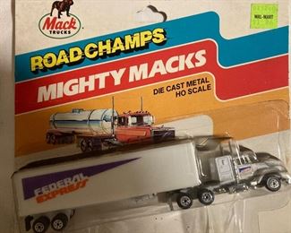 VINTAGE ROAD CHAMPS MIGHTY MACKS