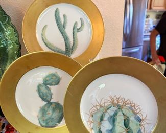Set of six Daum Hilton McConnico cactus plates with 24k gold