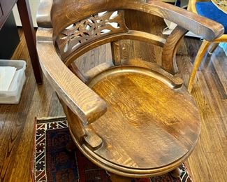 Vintage swivel desk chair