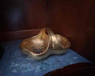 porcelain gold handled basket