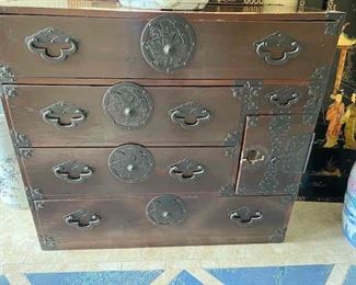 Antique Tansu Chest