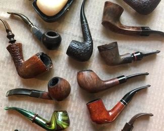 Great collection of vintage smoking pipes