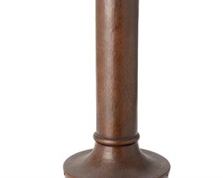 1044
Circa 1909-1920
A Roycroft "American Beauty" Copper Vase
Marked for Roycroft
The hammered copper vase with a tall neck, riveted bowl, and flared base
19" H x 7" Dia.
Estimate: $1,000 - $1,500