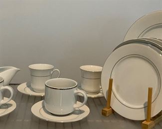 Dish set:                  (Maker), qty             .