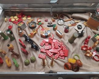 Variety of fun and unusual Bakelite items from the 1920-1940's.  The Bakelite collection is located offsite and available June 1-4.