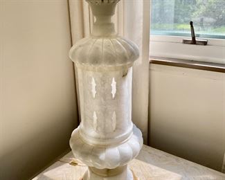 Vintage Italian alabaster lamp