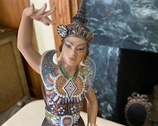 Dahl Jensen figurine 1260 Thai Temple Dancer                        11"h