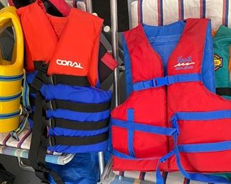 Boating vests and float