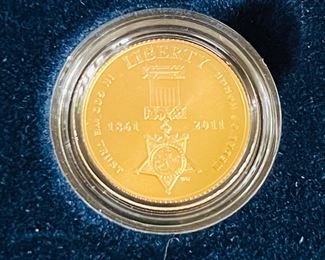 2011 Medal of Honor 5 Dollar Gold Coin w/ COA & Case 