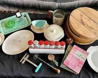 Nostalgic Kitchen Lot