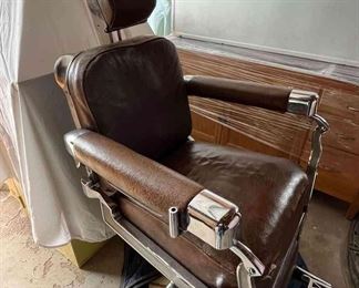 1928 Barber Chair