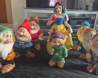 Snow White and The Seven Dwarfs Collectable - Disney