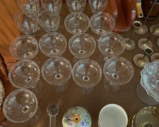 Pretty vintage glassware, including two sets of decorated wine/drinking glasses.