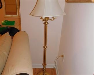 BRASS FLOOR LAMP