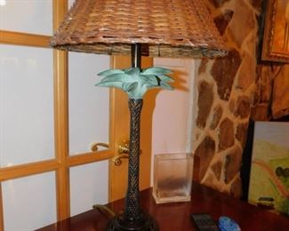 WICKER LAMP