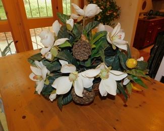 SILK FLOWER ARRANGEMENT 