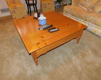 AMERICAN DREW PINE COFFEE TABLE