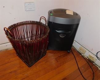 SHREDDER AND BASKET