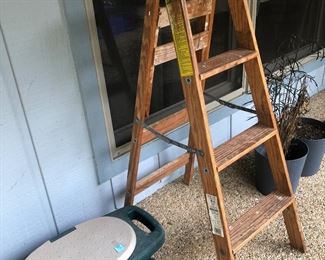 Garden stool
3’ Step ladder