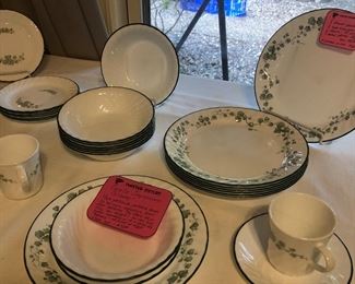 Corelle Impressions Calloway
Green Ivy