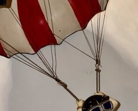 EXTREMELY RARE HAND PAINTED VINTAGE BETTY BOOP PARACHUTER