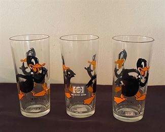 Vintage 1973 Looney Tunes Pepsi Collector Glasses