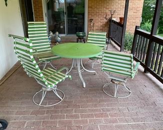 70S VINTAGE PATIO SET