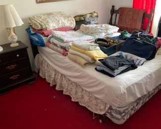 BED LINNENS, FULL SIZE BED