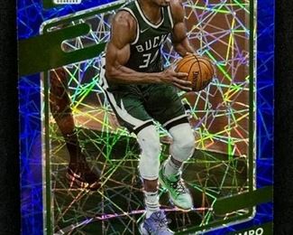 GIANNIS ANTETOKOUNMPO BLUE LASER PRIZM