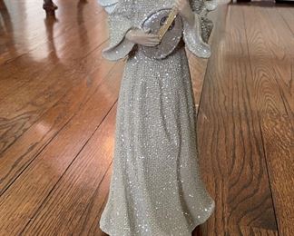 Angel Figurines. Photo 2 of 3.